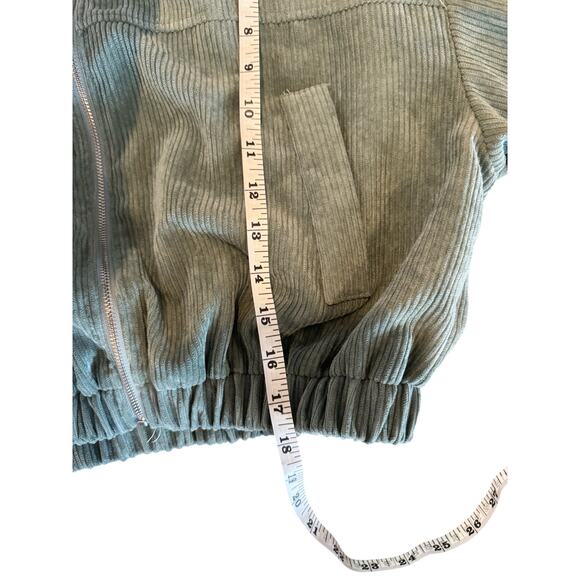 Shein Sage Green Cropped Corduroy Hoodie Jacket Zip Up Women’s Size Small - Picture 7 of 8